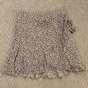 Abercrombie and Fitch Cheetah Print Ruffle mini skirt with a bow.